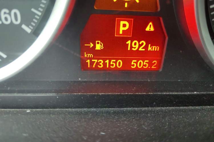 Used BMW X6 2012 xDrive35i Odometer Close Up