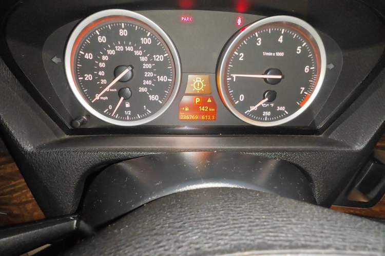 Used BMW X6  Odometer Close Up
