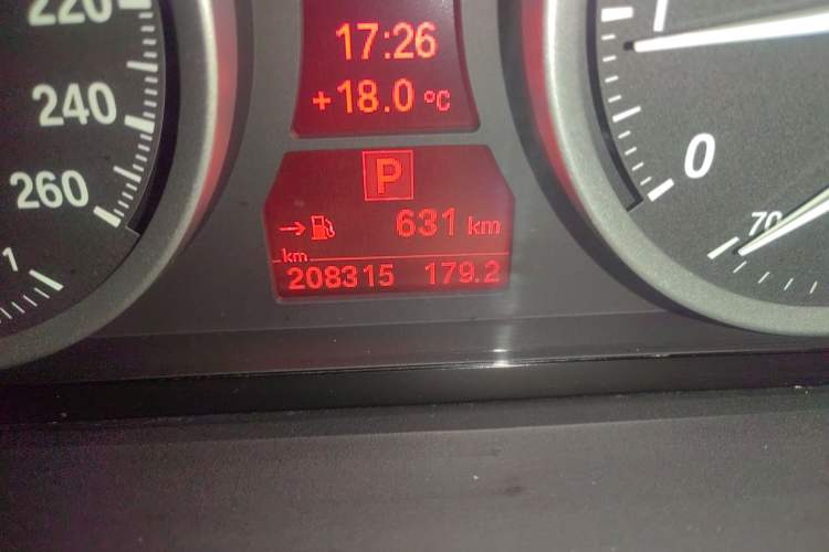 Used BMW X6 2012 xDrive35i Odometer Close Up