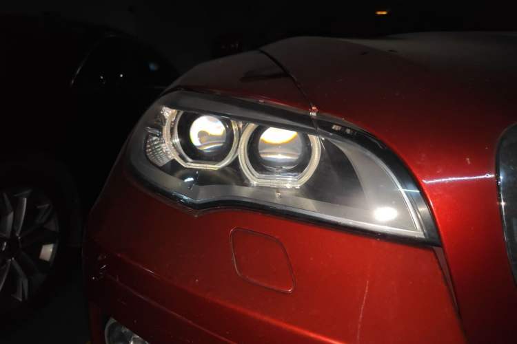 Used BMW X6  Right Front Headlight