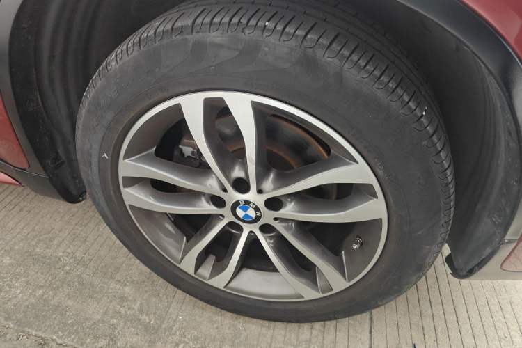 Used BMW X6 2012 xDrive35i Right Front Wheel Hub