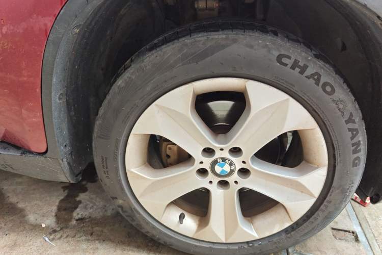 Used BMW X6 2012 xDrive35i Right Front Wheel Hub