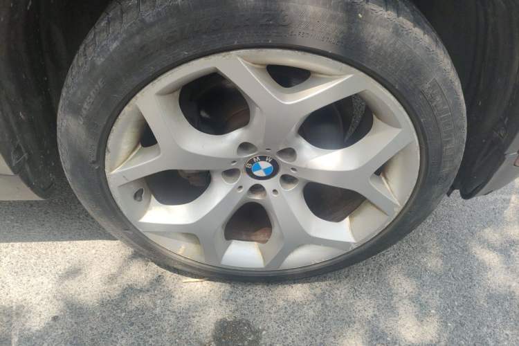 Used BMW X6 2012 xDrive35i U.S. specification Right Front Wheel Hub