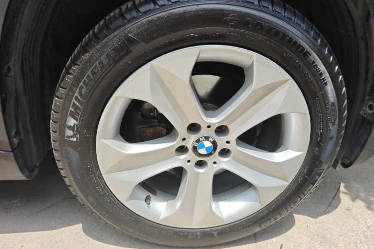 Used BMW X6 2012 xDrive35i U.S. specification Right Front Wheel Hub