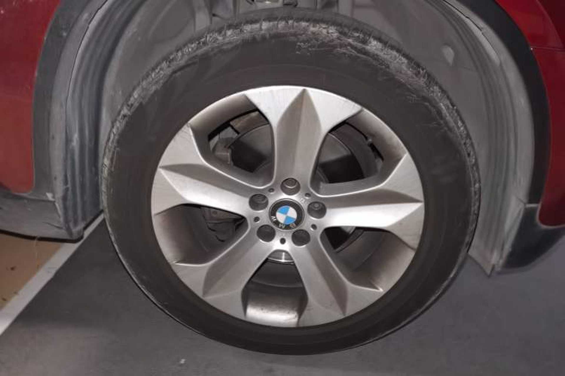 Used BMW X6 2012 xDrive35i Right Front Wheel Hub