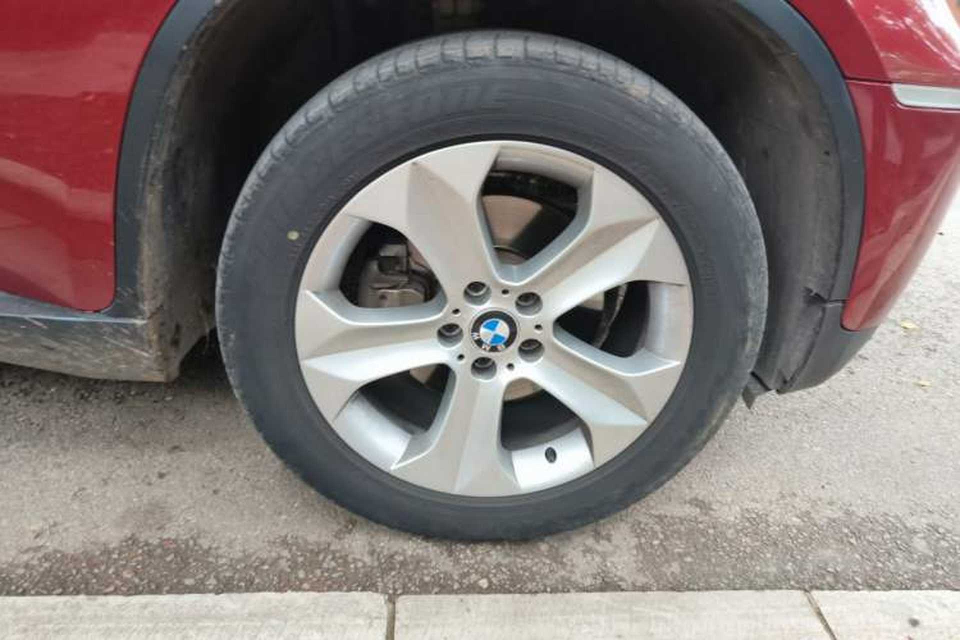 Used BMW X6 2012 xDrive35i Right Front Wheel Hub