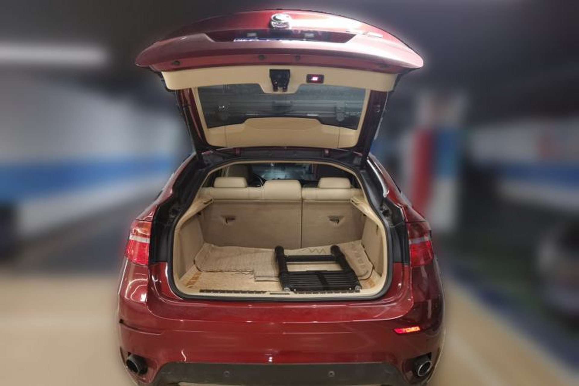 Used BMW X6 2012 xDrive35i Trunk