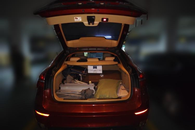 Used BMW X6  Trunk