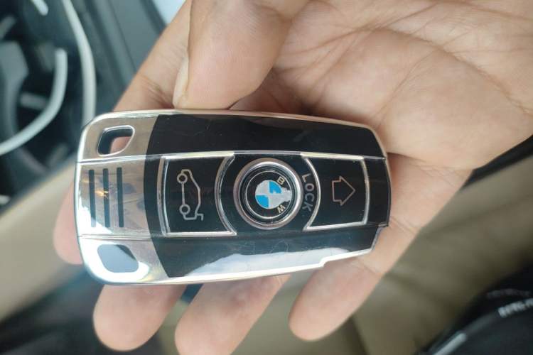 Used BMW X6 2012 xDrive35i U.S. specification Vehicle Key