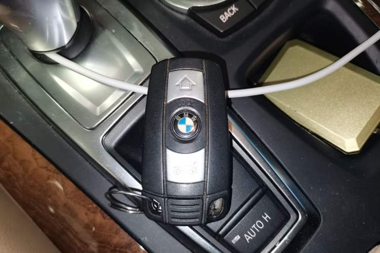 Used BMW X6  Vehicle Key
