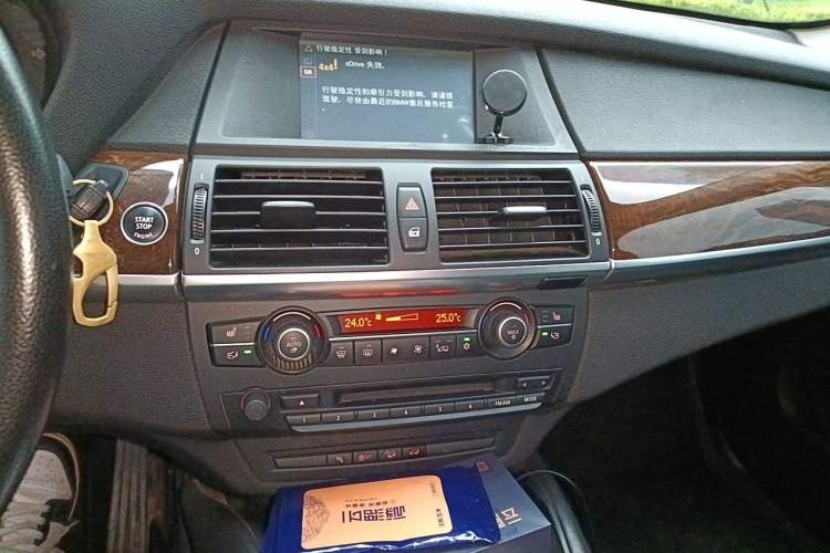 Used BMW X6 2012 xDrive35i Audio And AC Panel