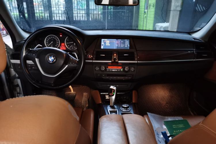 Used BMW X6 2012 xDrive35i Center Console