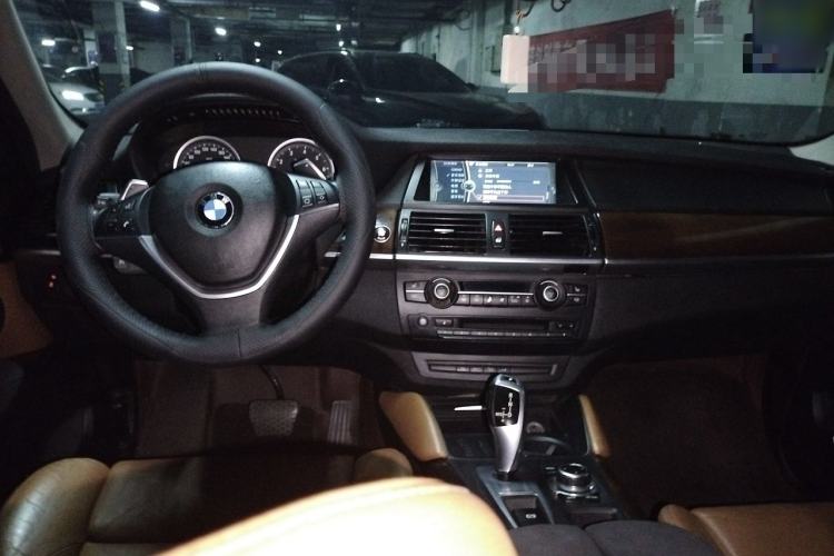 Used BMW X6 2012 xDrive35i Center Console