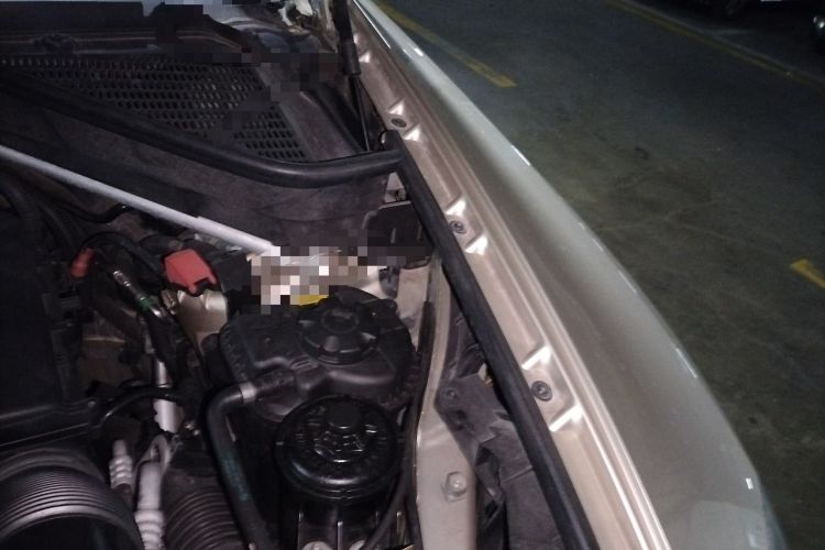 Used BMW X6 2012 xDrive35i Engine Bay Left