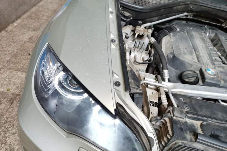 Used BMW X6 2012 xDrive35i Engine Bay Right