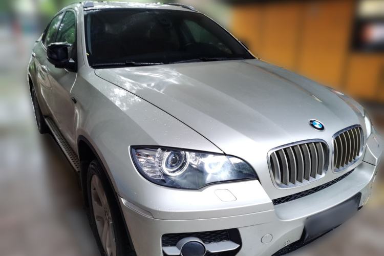 Used BMW X6 2012 xDrive35i Front Right 45 Deg
