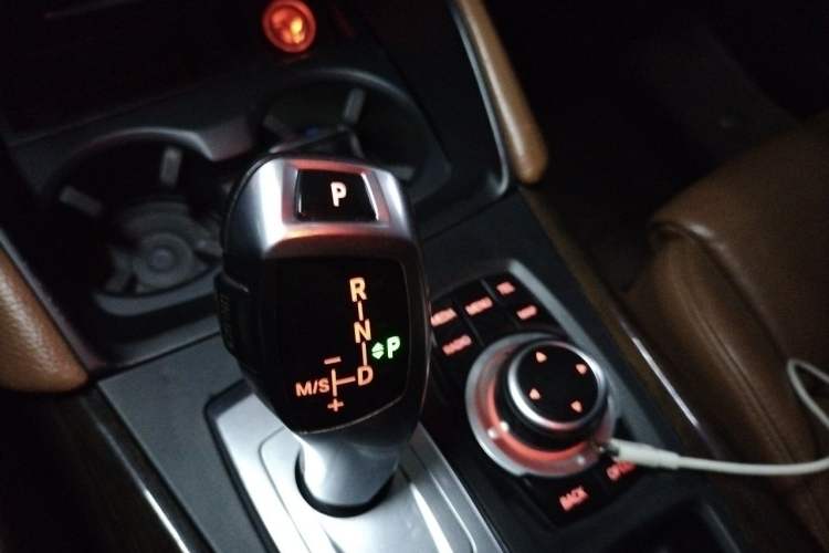Used BMW X6 2012 xDrive35i Gear Lever