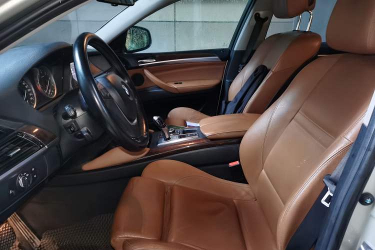 Used BMW X6 2012 xDrive35i Left Front Seat