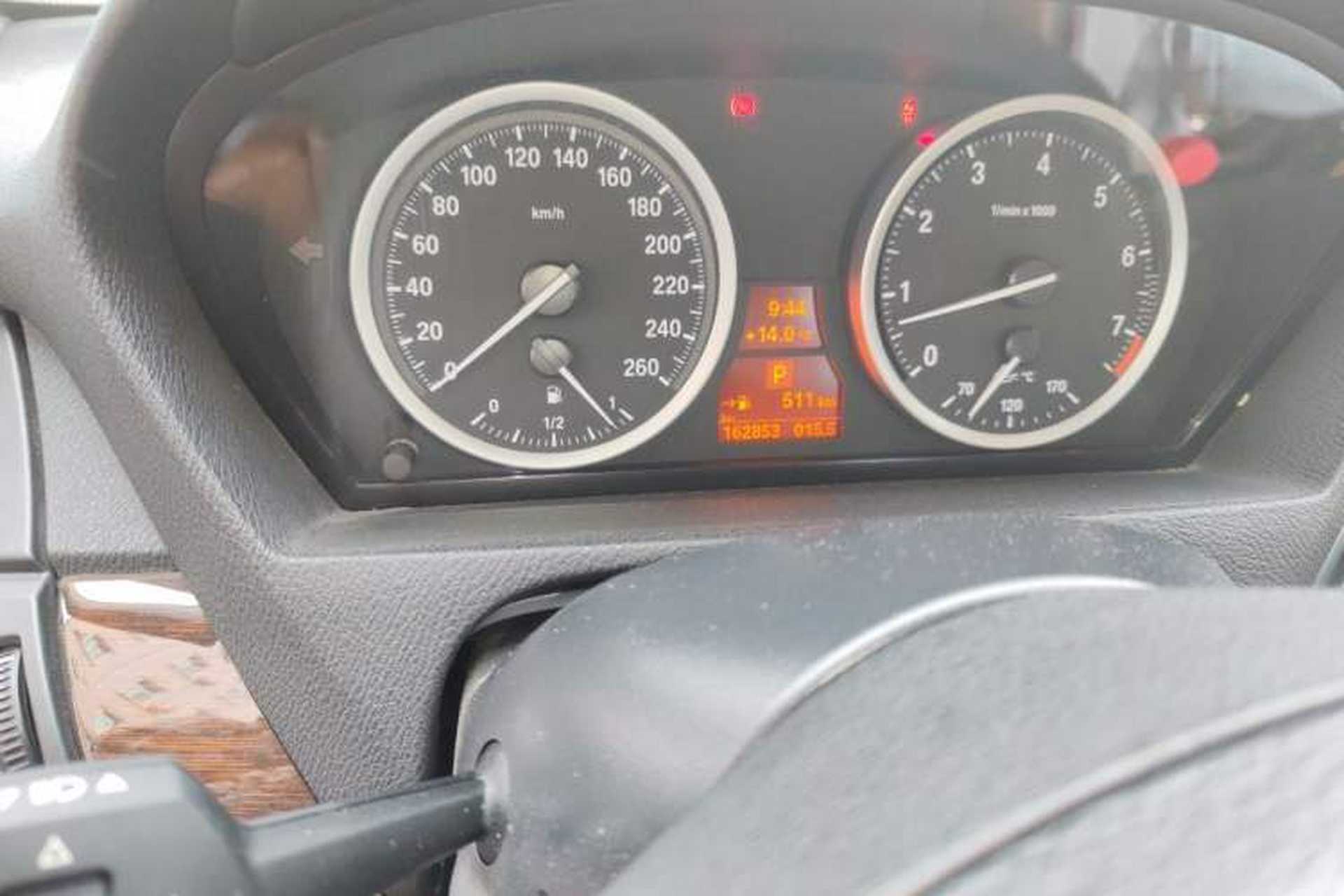 Used BMW X6 2012 xDrive35i Odometer Close Up