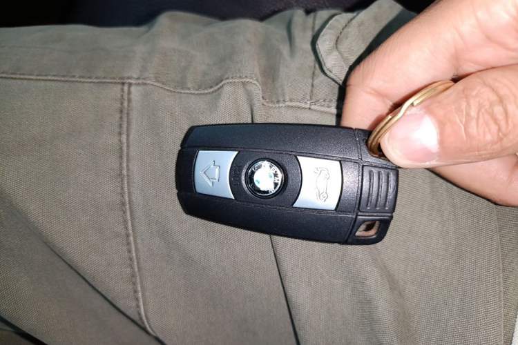 Used BMW X6 2012 xDrive35i Vehicle Key