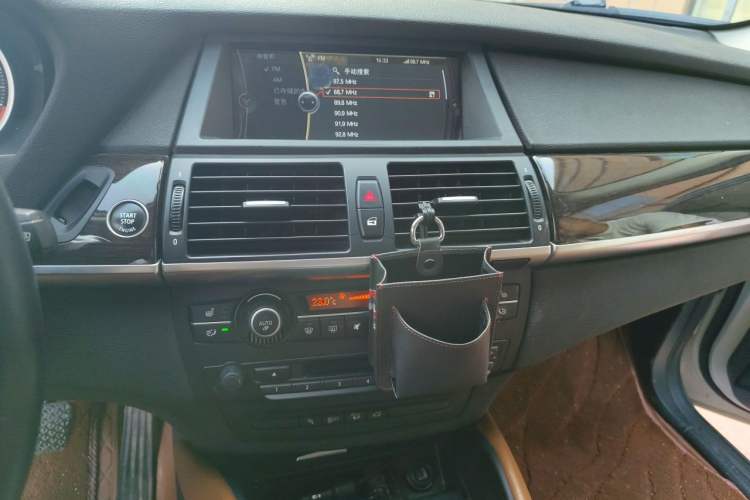 Used BMW X6 2012 xDrive35i Audio And AC Panel