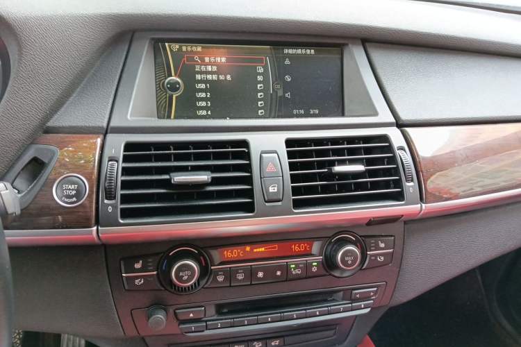Used BMW X6 2012 xDrive35i Audio And AC Panel