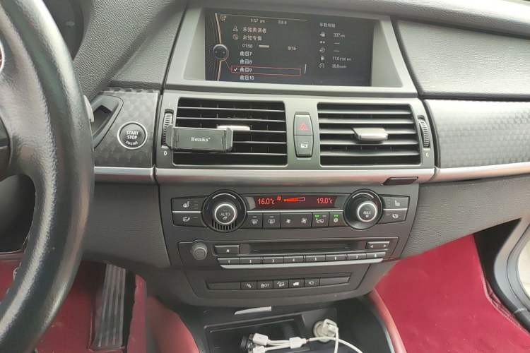 Used BMW X6  Audio And AC Panel
