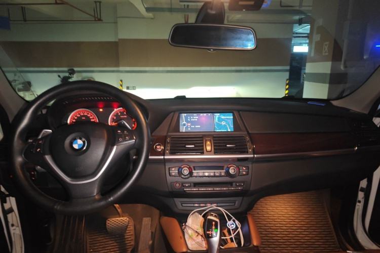 Used BMW X6 2012 xDrive35i Center Console