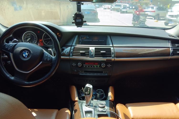 Used BMW X6 2012 xDrive35i Center Console
