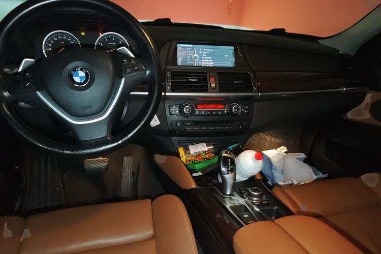 Used BMW X6 2012 xDrive35i Center Console