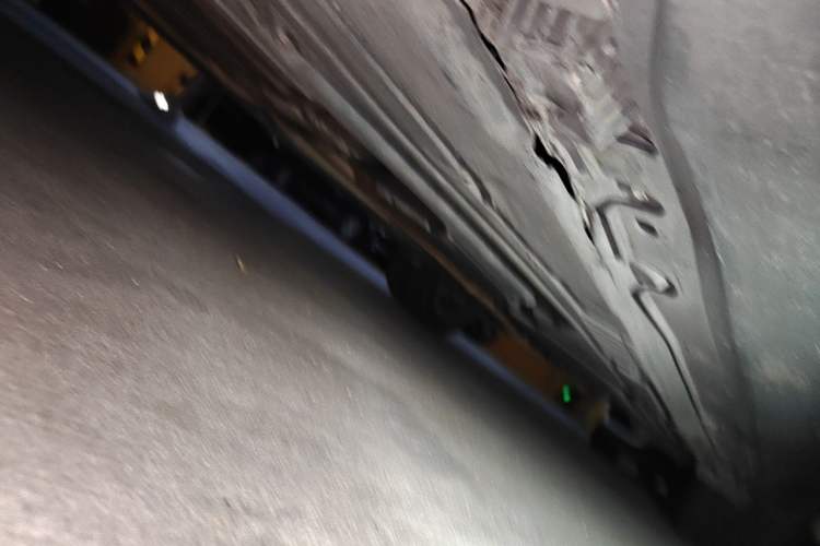 Used BMW X6  Chassis Front Left