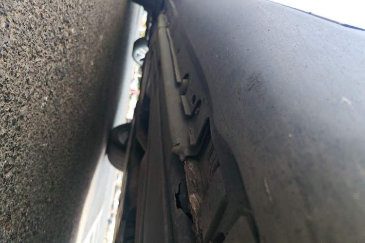 Used BMW X6  Chassis Front Right