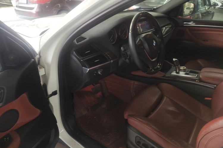 Used BMW X6  Driver Seat