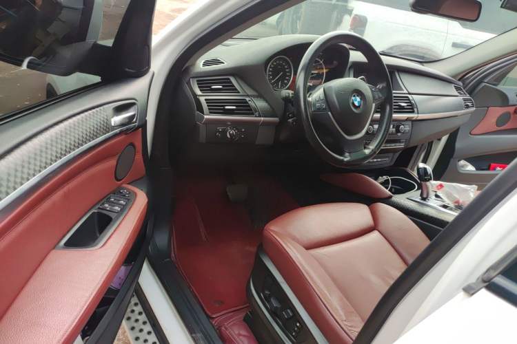 Used BMW X6  Driver Seat
