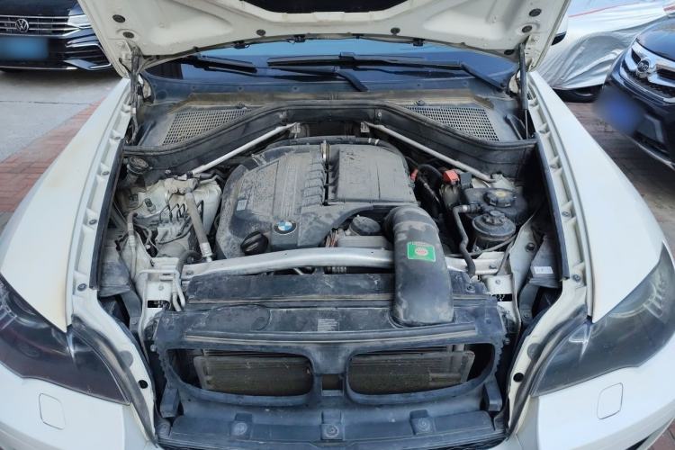 Used BMW X6 2012 xDrive35i Engine Bay