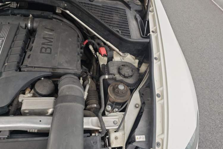 Used BMW X6 2012 xDrive35i Engine Bay Left