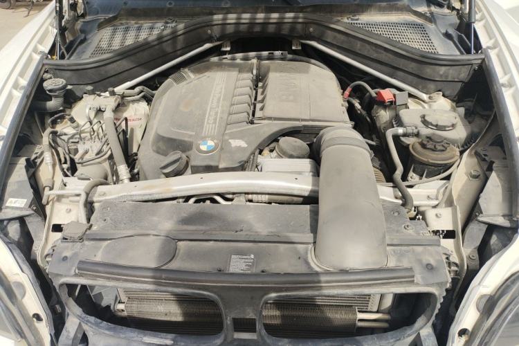 Used BMW X6 2012 xDrive35i Engine Bay