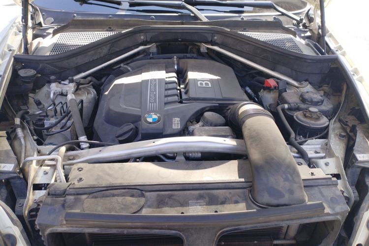Used BMW X6 2012 xDrive35i Engine Bay