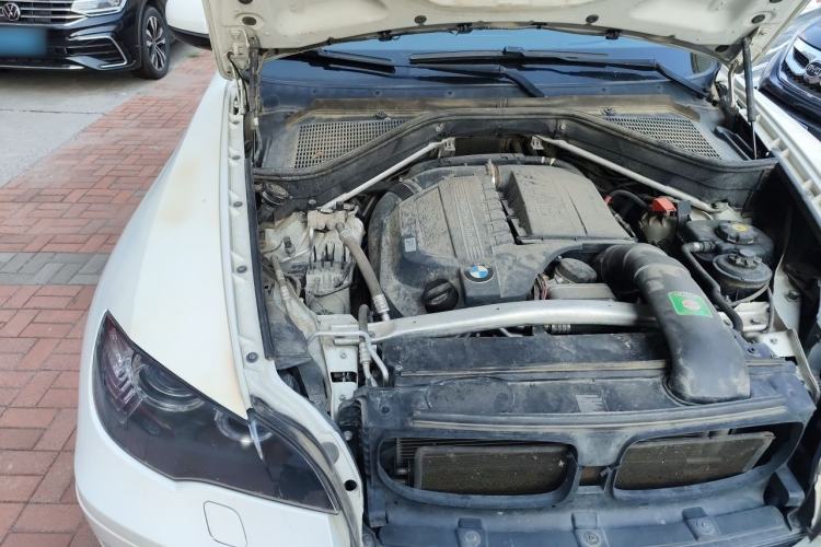 Used BMW X6 2012 xDrive35i Engine Bay Right