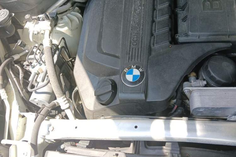 Used BMW X6 2012 xDrive35i Engine Bay Right