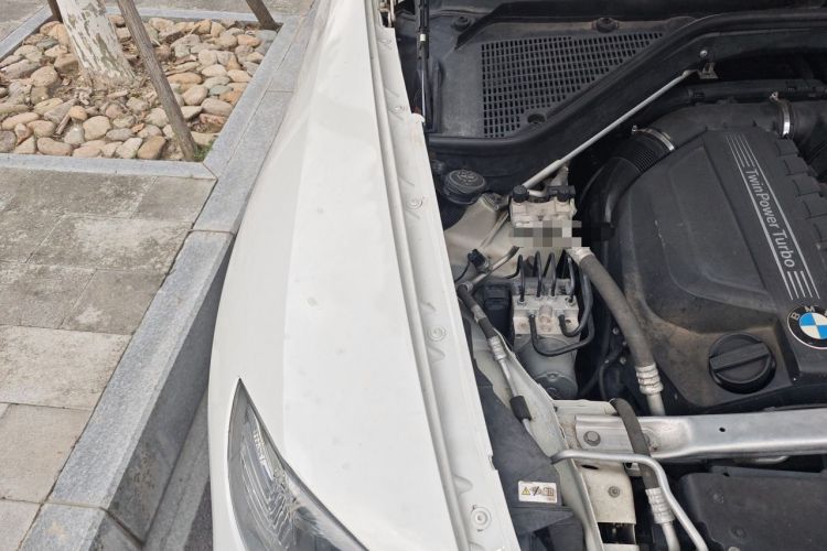 Used BMW X6 2012 xDrive35i Engine Bay Right