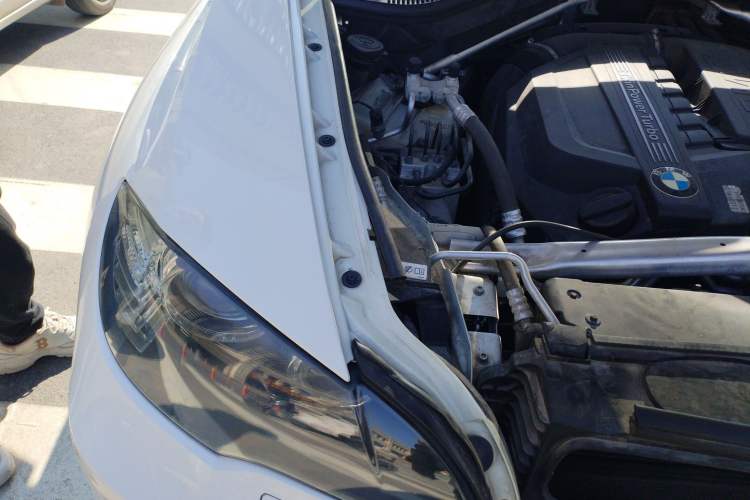 Used BMW X6 2012 xDrive35i Engine Bay Right