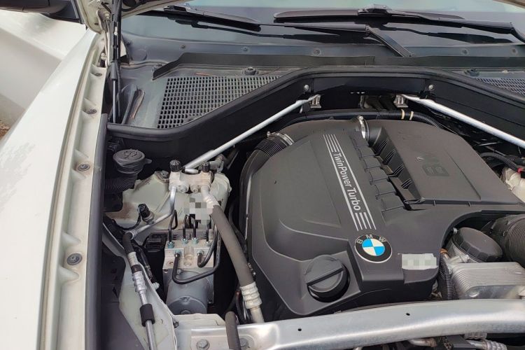 Used BMW X6  Engine Bay Right