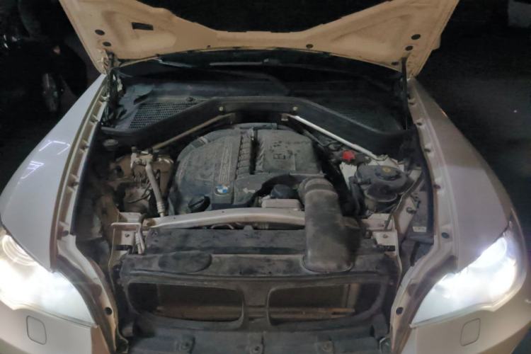Used BMW X6 2012 xDrive35i Engine Bay