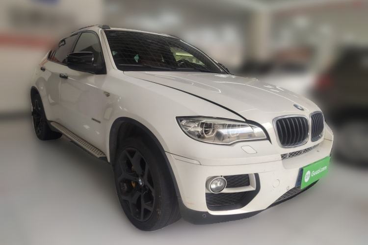 Used BMW X6  Front Right 45 Deg