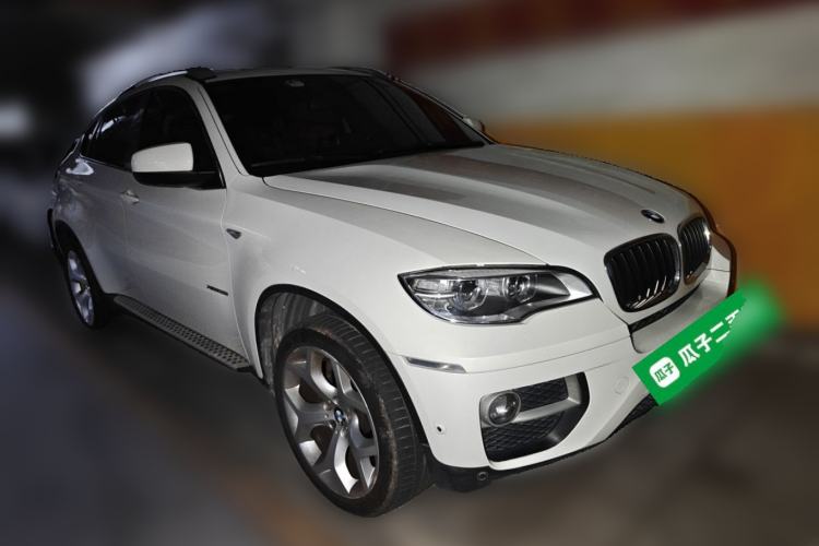 Used BMW X6  Front Right 45 Deg