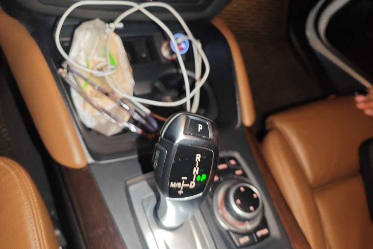Used BMW X6 2012 xDrive35i Gear Lever