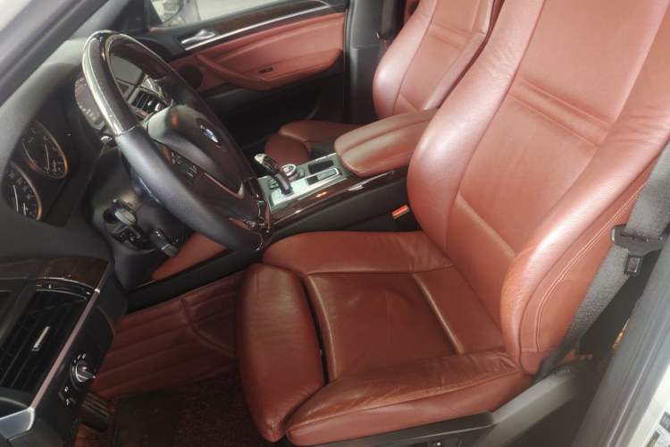 Used BMW X6  Left Front Seat