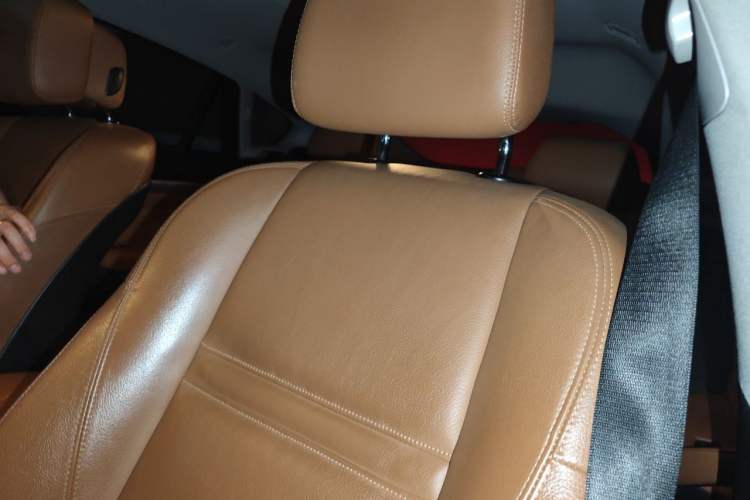 Used BMW X6 2012 xDrive35i Left Front Seat