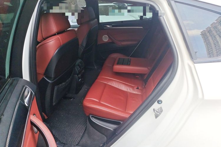 Used BMW X6  Left Rear Seat